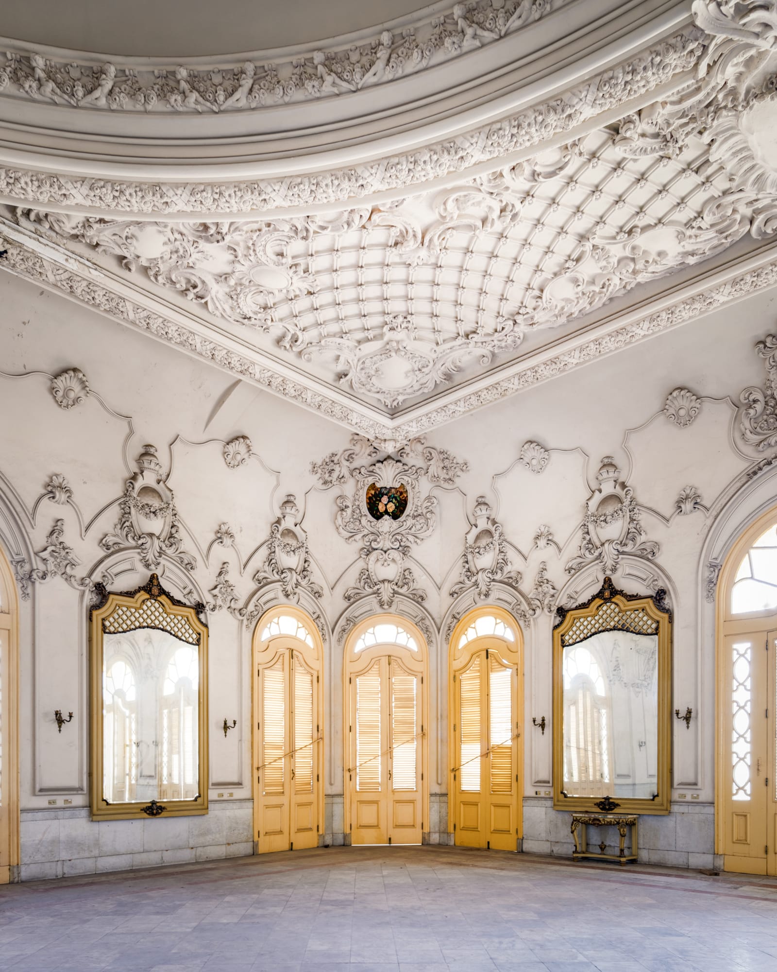 a photograph by James Kerwin of elaborate, dilapidated architecture in Cuba